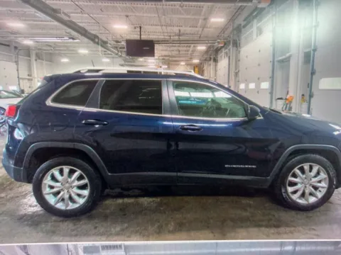 More photos of 2016 Jeep Cherokee Limited at CarFive Plaistow, NH, NH