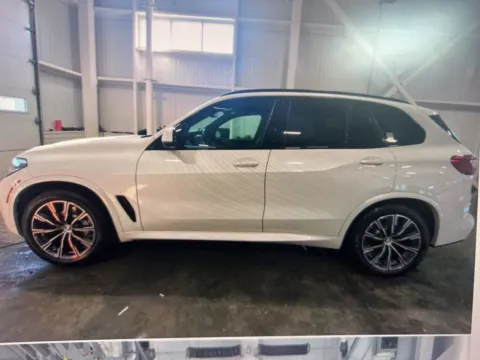 Photos of 2019 BMW X5 xDrive40i for sale in Plaistow, NH at CarFive Plaistow, NH