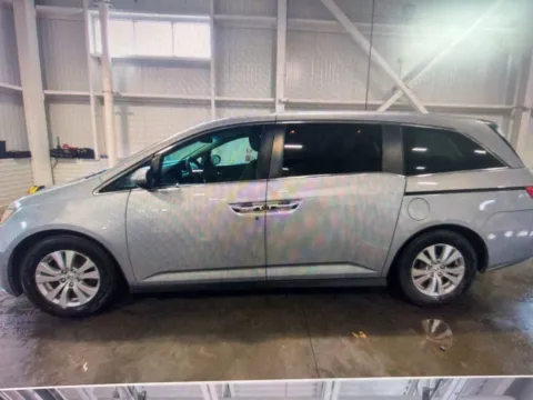 Photos of 2016 Honda Odyssey SE for sale in Plaistow, NH at CarFive Plaistow, NH