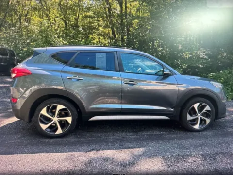 More photos of 2017 Hyundai Tucson Value at CarFive Plaistow, NH, NH