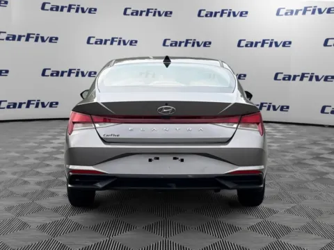 More photos of 2022 Hyundai Elantra SEL at CarFive Plaistow, NH, NH