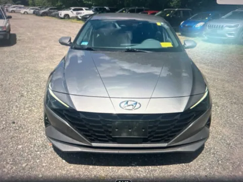 Photos of 2022 Hyundai Elantra SEL for sale in Plaistow, NH at CarFive Plaistow, NH