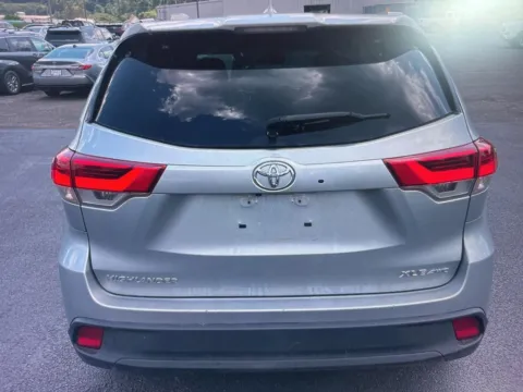 More photos of 2019 Toyota Highlander XLE at CarFive Plaistow, NH, NH