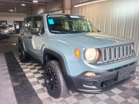 More photos of 2018 Jeep Renegade Sport at CarFive Plaistow, NH, NH