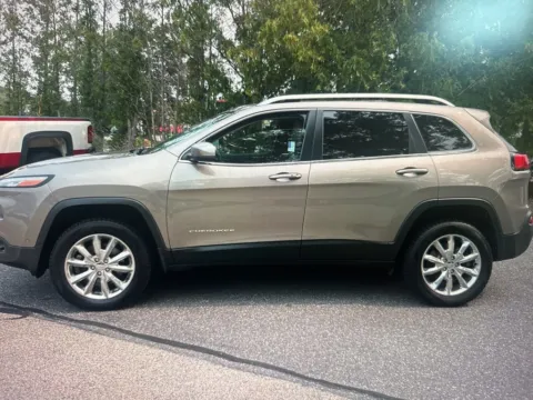 Photos of 2016 Jeep Cherokee Limited for sale in Plaistow, NH at CarFive Plaistow, NH