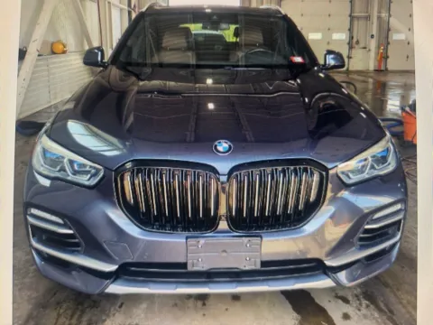 More photos of 2019 BMW X5 xDrive50i at CarFive Plaistow, NH, NH