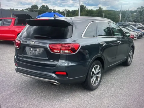 More photos of 2019 Kia Sorento EX at CarFive Plaistow, NH, NH