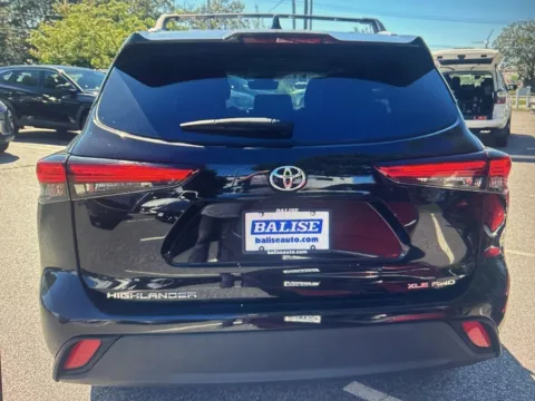 More photos of 2022 Toyota Highlander XLE at CarFive Plaistow, NH, NH