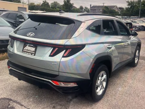 More photos of 2022 Hyundai Tucson SEL at CarFive Plaistow, NH, NH
