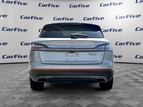More photos of 2020 Lincoln Nautilus Standard at CarFive Plaistow, NH, NH