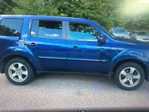 More photos of 2015 Honda Pilot EX-L at CarFive Plaistow, NH, NH
