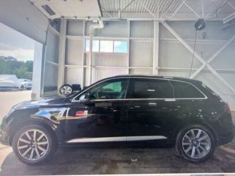 Photos of 2018 Audi Q7 2.0T Premium Plus for sale in Plaistow, NH at CarFive Plaistow, NH