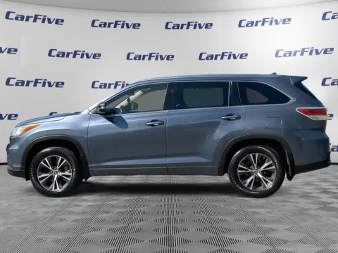 Photos of 2016 Toyota Highlander XLE V6 for sale in Plaistow, NH at CarFive Plaistow, NH