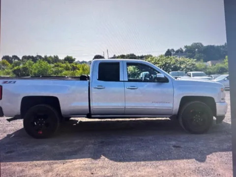 Photos of 2018 Chevrolet Silverado 1500 LT for sale in Plaistow, NH at CarFive Plaistow, NH