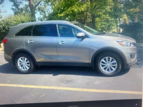 More photos of 2018 Kia Sorento LX at CarFive Plaistow, NH, NH