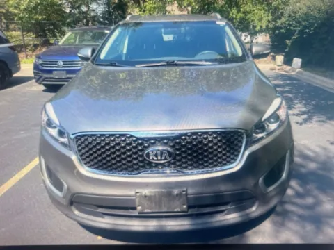 Photos of 2018 Kia Sorento LX for sale in Plaistow, NH at CarFive Plaistow, NH