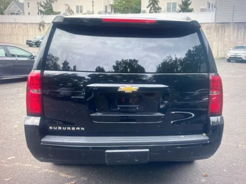 More photos of 2019 Chevrolet Suburban LT at CarFive Plaistow, NH, NH
