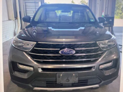More photos of 2020 Ford Explorer XLT at CarFive Plaistow, NH, NH