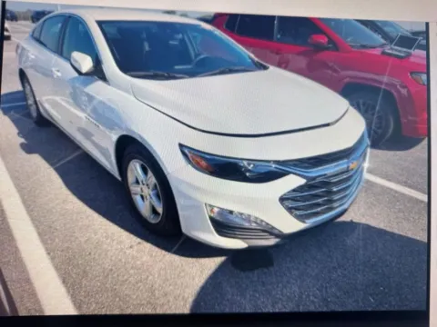Photos of 2023 Chevrolet Malibu LT for sale in Plaistow, NH at CarFive Plaistow, NH
