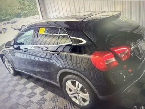 Photos of 2018 Mercedes-Benz GLA 250 for sale in Plaistow, NH at CarFive Plaistow, NH