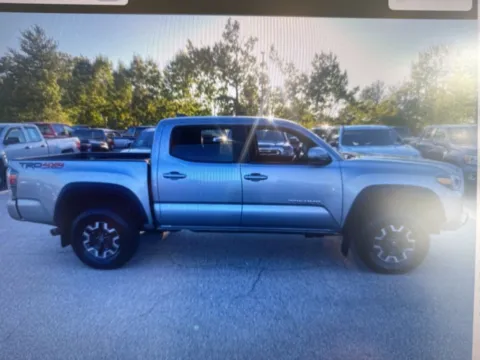 More photos of 2020 Toyota Tacoma TRD Off-Road at CarFive Plaistow, NH, NH