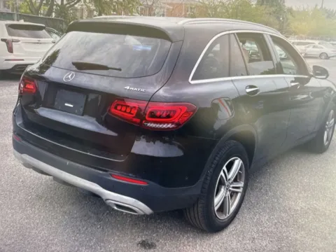 More photos of 2021 Mercedes-Benz GLC 300 at CarFive Plaistow, NH, NH