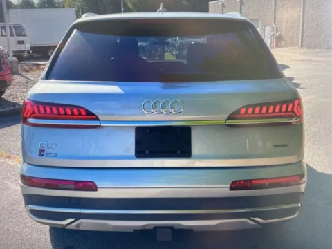 More photos of 2024 Audi Q7 45 Premium Plus at CarFive Plaistow, NH, NH