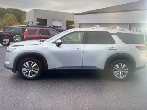 Photos of 2022 Nissan Pathfinder SL for sale in Plaistow, NH at CarFive Plaistow, NH