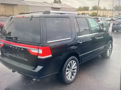 More photos of 2017 Lincoln Navigator Select at CarFive Plaistow, NH, NH