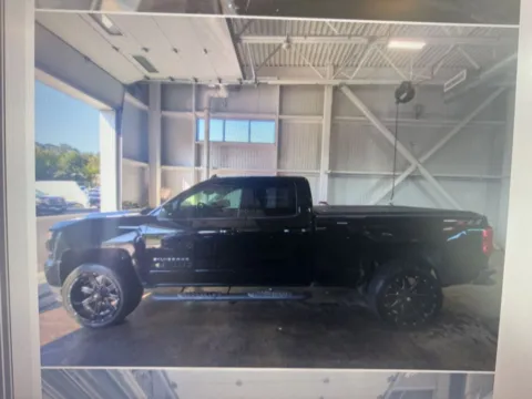 Photos of 2018 Chevrolet Silverado 1500 LT for sale in Plaistow, NH at CarFive Plaistow, NH