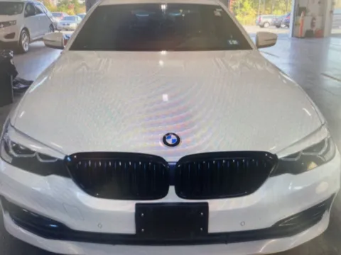 More photos of 2018 BMW 5 Series 530e xDrive iPerformance at CarFive Plaistow, NH, NH