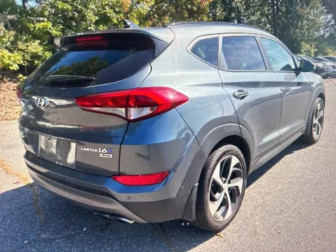 More photos of 2016 Hyundai Tucson Limited at CarFive Plaistow, NH, NH