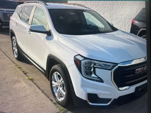More photos of 2022 GMC Terrain SLE at CarFive Plaistow, NH, NH