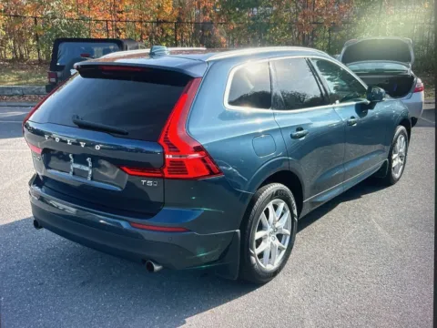 More photos of 2018 Volvo XC60 T5 Momentum at CarFive Plaistow, NH, NH