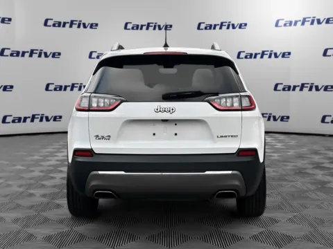 More photos of 2019 Jeep Cherokee Limited at CarFive Plaistow, NH, NH