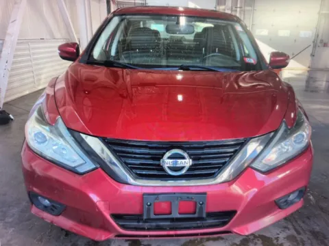 More photos of 2016 Nissan Altima 2.5 SL at CarFive Plaistow, NH, NH