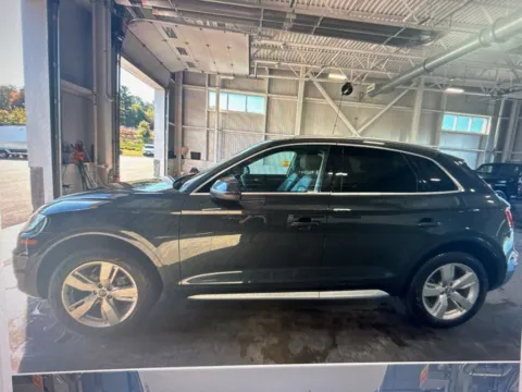 Photos of 2019 Audi Q5 2.0T Premium Plus for sale in Plaistow, NH at CarFive Plaistow, NH