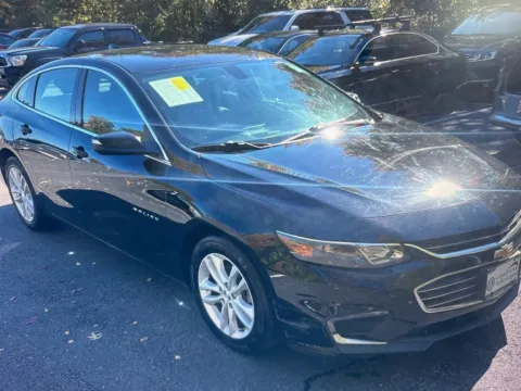 More photos of 2018 Chevrolet Malibu LT at CarFive Plaistow, NH, NH