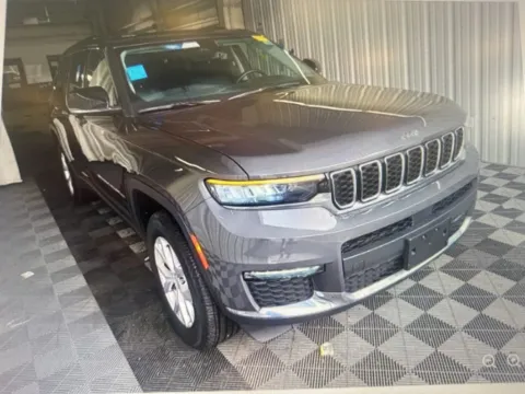 More photos of 2022 Jeep Grand Cherokee L Limited at CarFive Plaistow, NH, NH