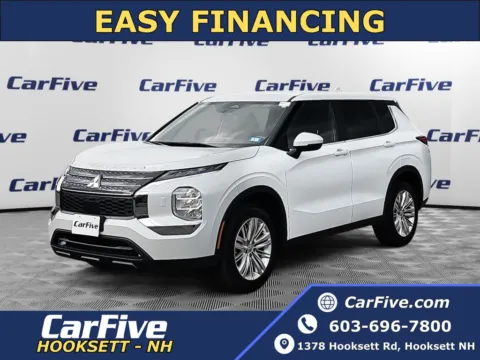 White 2024 Mitsubishi Outlander ES for sale in Plaistow, NH