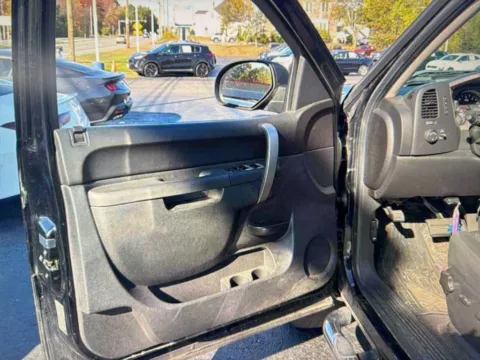 More photos of 2012 Chevrolet Silverado 1500 LT at CarFive Plaistow, NH, NH