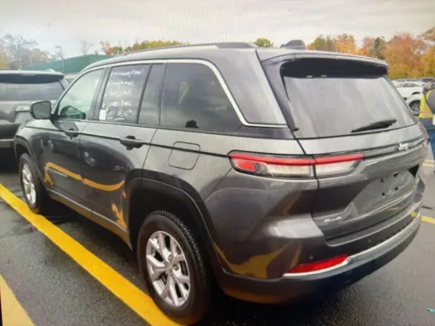 Photos of 2022 Jeep Grand Cherokee Limited for sale in Plaistow, NH at CarFive Plaistow, NH