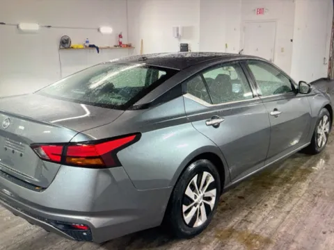 More photos of 2019 Nissan Altima 2.5 S at CarFive Plaistow, NH, NH