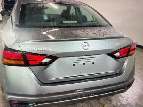 More photos of 2019 Nissan Altima 2.5 S at CarFive Plaistow, NH, NH