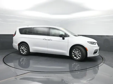 Another view of 2026 Chrysler Pacifica Select for sale in Charles City, IA at Mike Molstead Motors Chrysler, Dodge, Jeep, and Ram