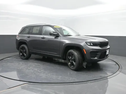 More photos of 2025 Jeep Grand Cherokee Altitude X at Mike Molstead Motors Chrysler, Dodge, Jeep, and Ram, IA