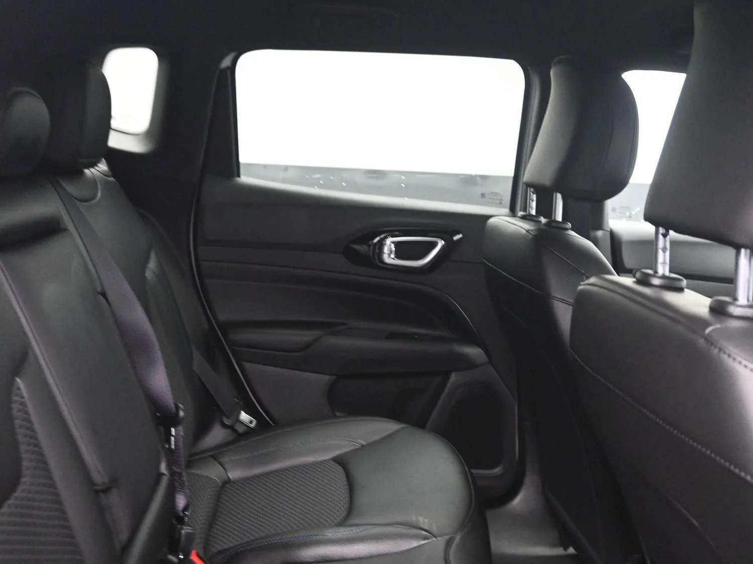 2026 Jeep Compass Latitude Altitude - Photo 11