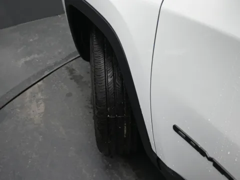 More photos of 2026 Jeep Compass Latitude at Mike Molstead Motors Chrysler, Dodge, Jeep, and Ram, IA