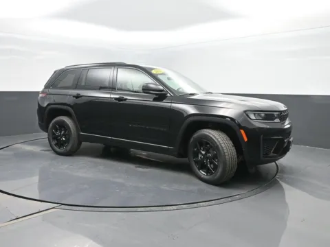 More photos of 2026 Jeep Grand Cherokee Laredo Altitude at Mike Molstead Motors Chrysler, Dodge, Jeep, and Ram, IA