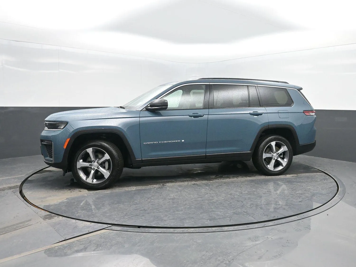 Blue 2026 Jeep Grand Cherokee L Limited for sale in Charles City, IA